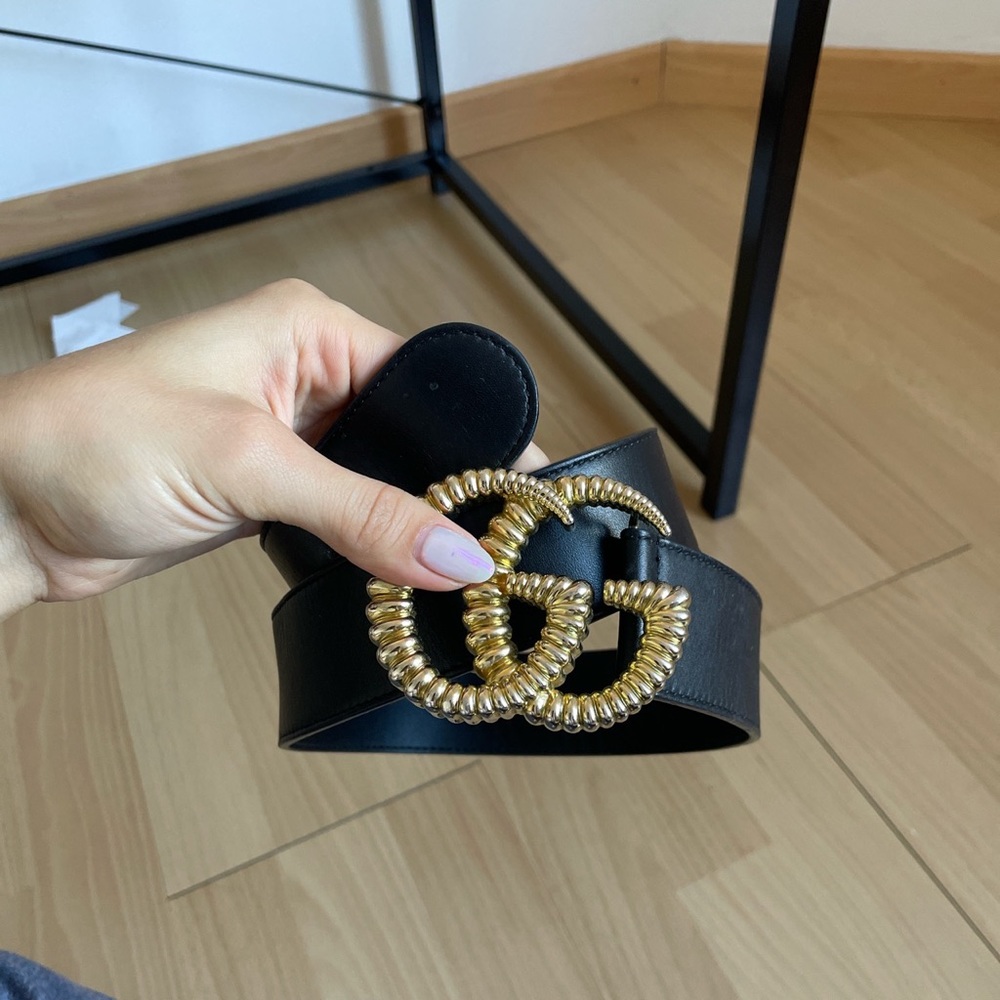 Gucci logo belt